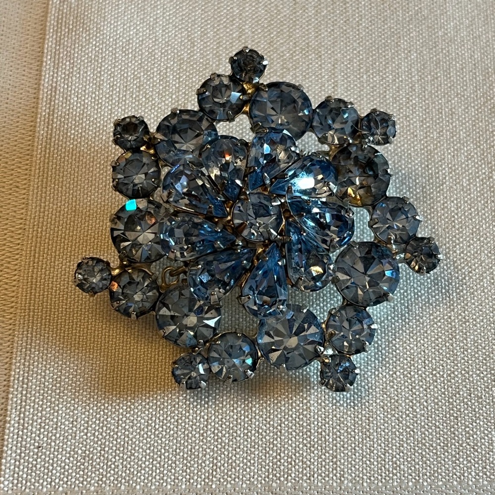 Vintage Signed Weiss Blue Crystal Brooch